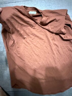 Good American Burnt Orange Crew Neck Tee
